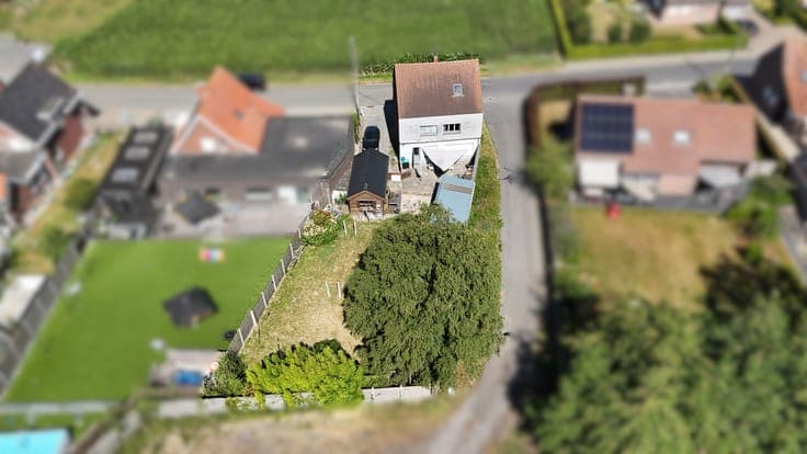Alleenstaande woning met 4 slaapkamers op 491 m² met gara...