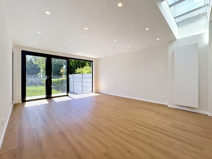 Superb 4-bed house, fully renovated, SE-facing terrace
