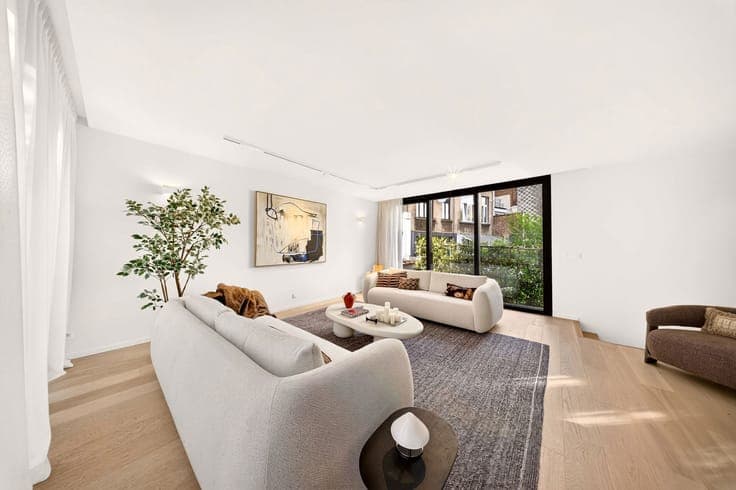 New Contemporary House – Brugmann District