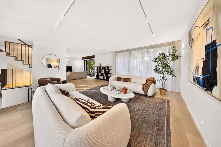 New Contemporary House – Brugmann District