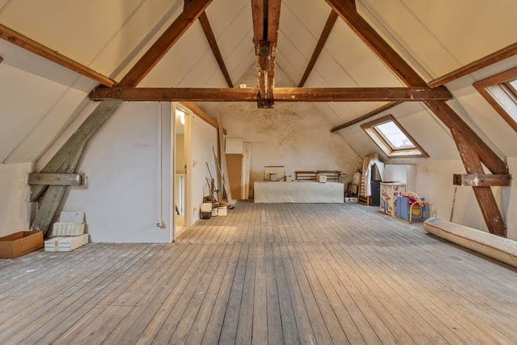 Authentic mansion with doctor's office in Mechelen