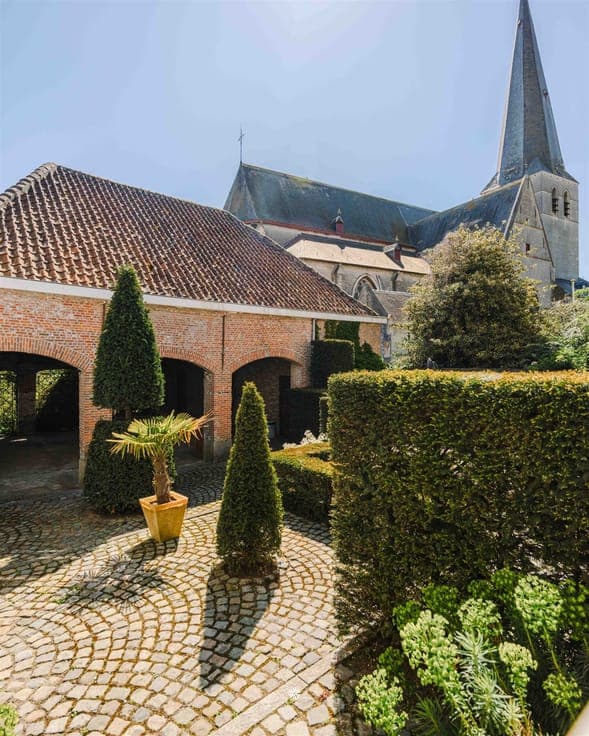 Authentiek koetshuis in het centrum van Vrasene