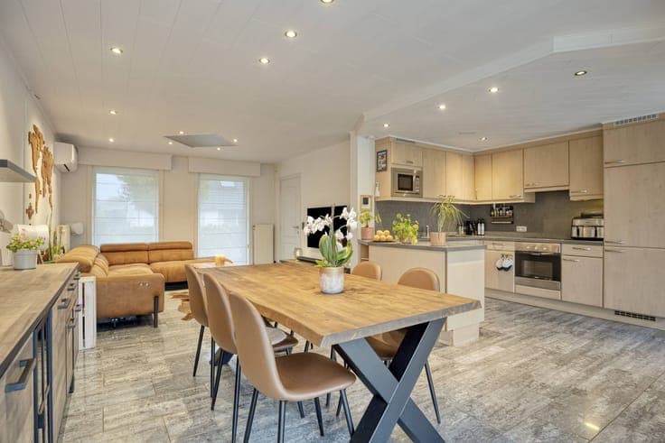 Ready to move in 4 bedroom house in Hertsberge
