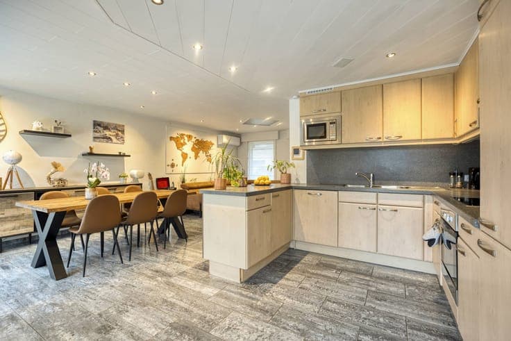 Ready to move in 4 bedroom house in Hertsberge