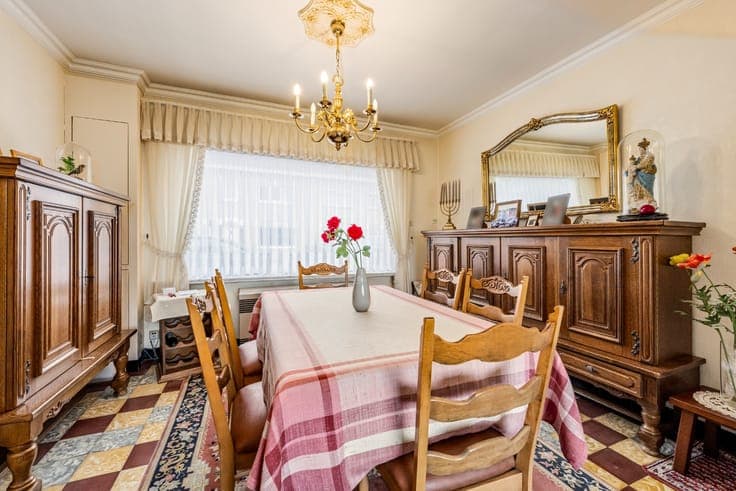 Woning met veel mogelijkheden op rustige locatie