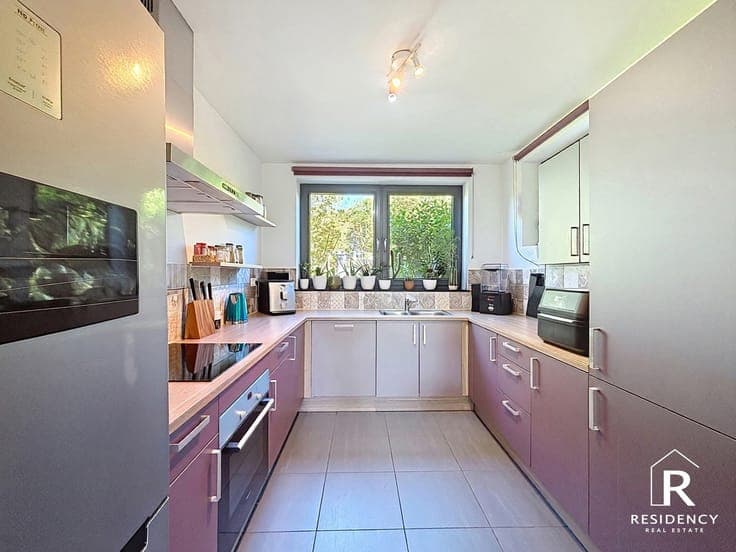 HOUSE 5BEDR GARDEN + PARKING - EPC C+