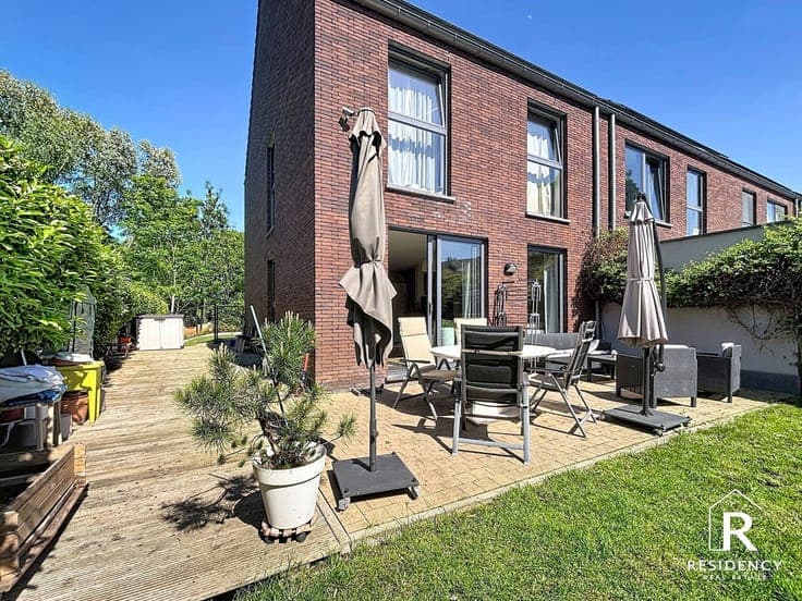 HOUSE 5BEDR GARDEN + PARKING - EPC C+