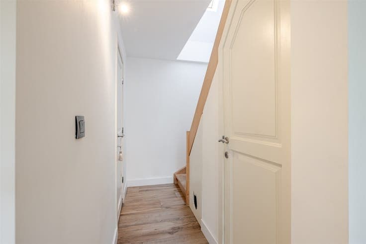 Move-in-ready semi-detached home with parking, Beveren - 2 b