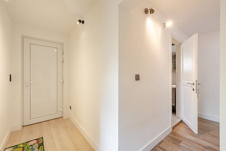 Move-in-ready semi-detached home with parking, Beveren - 2 b