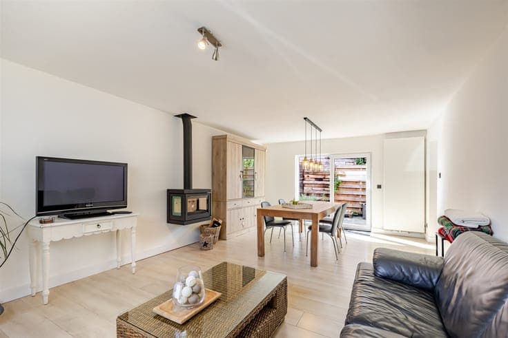 Move-in-ready semi-detached home with parking, Beveren - 2 b