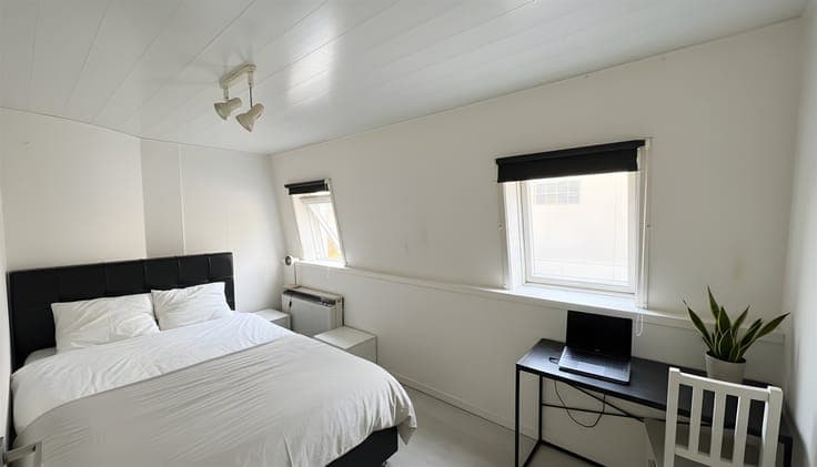 Trading house with 6 student rooms - VERGUND