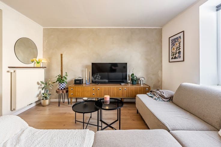 Gezellige en instapklare woning met zonnige tuin en garag...