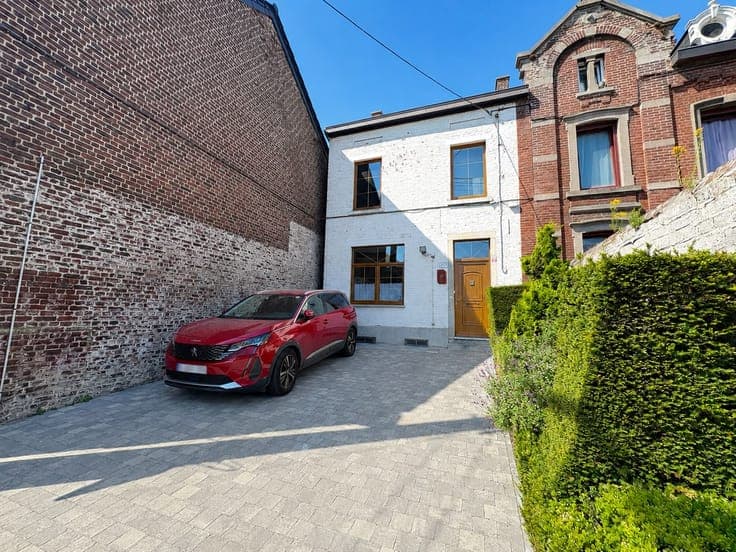 House in Courcelles