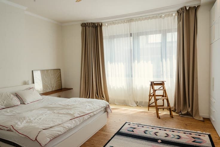 Ready-to-move-in family home with garden