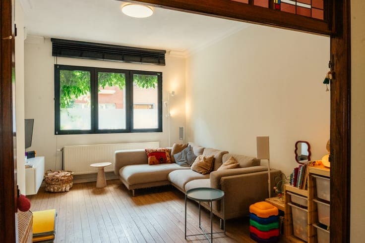 Ready-to-move-in family home with garden