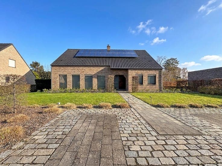 Villa with large garden and meadow for sale in Tremelo
