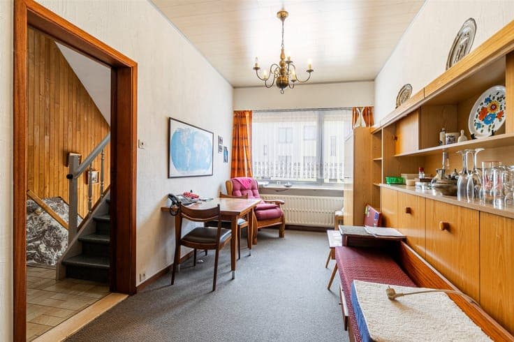 Te moderniseren woning (155 m²) met 2 a 3 slaapkamers, garag
