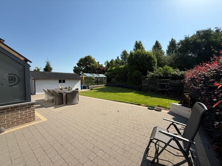 Move-in ready 3 bed home, 2 garages, sunny garden Ninove
