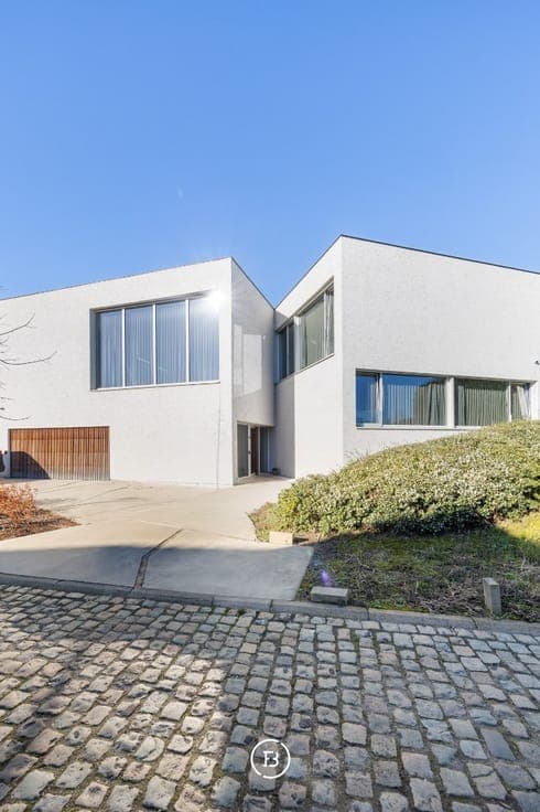 High-quality villa