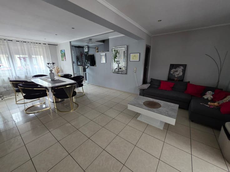 House in Manage