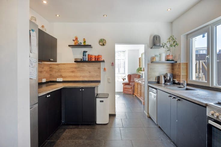 Charmante half open bebouwing met zuid-west tuin