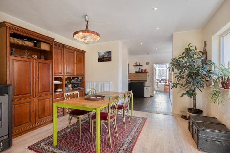 Charmante half open bebouwing met zuid-west tuin