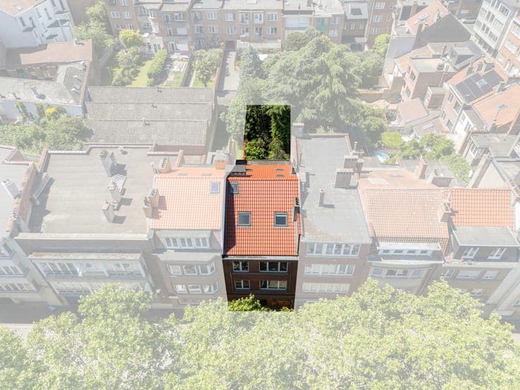 Two-family house with garden and garage in Ganshoren