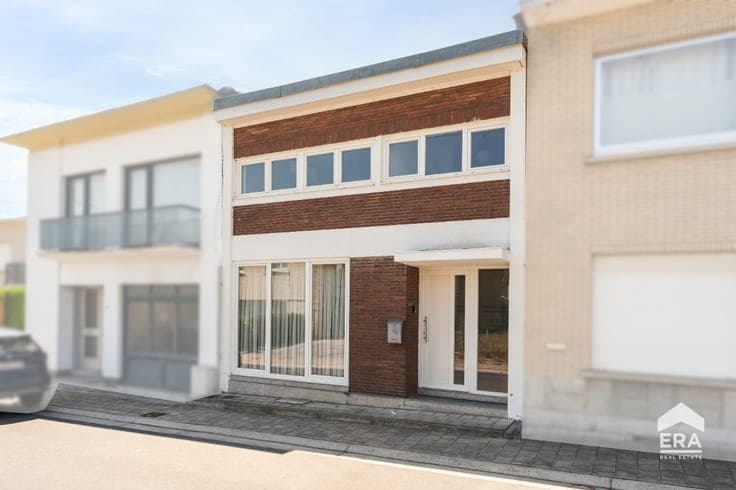 Cozy 3-bedroom house in Denderleeuw