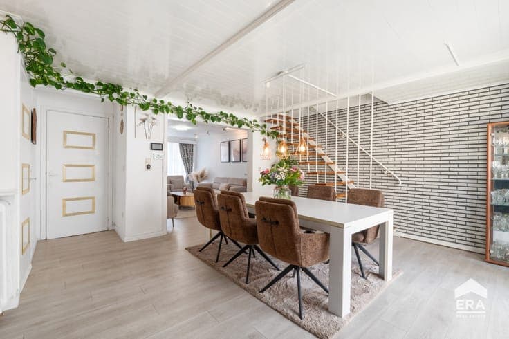 Cozy 3-bedroom house in Denderleeuw