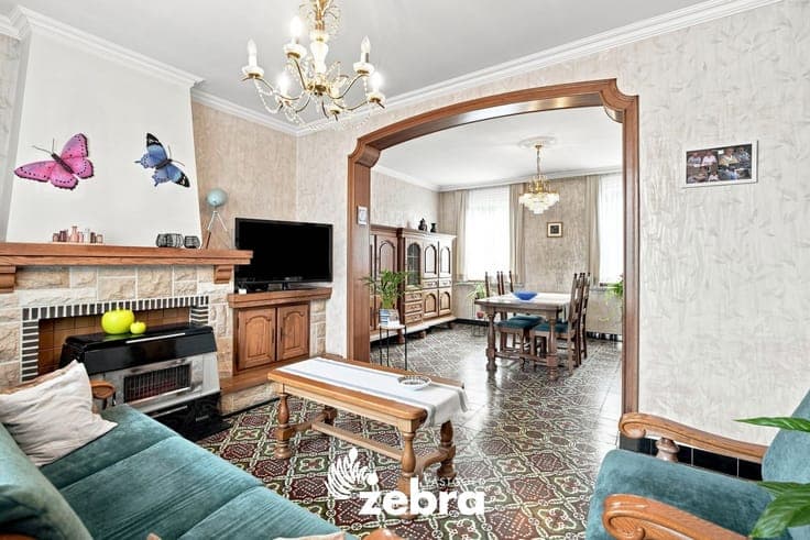 Te renoveren woning met 3 slaapkamers, ruime zolder en tu...