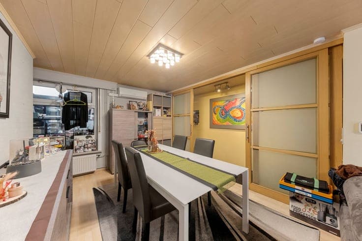 Ruime (handels)woning te Roeselare