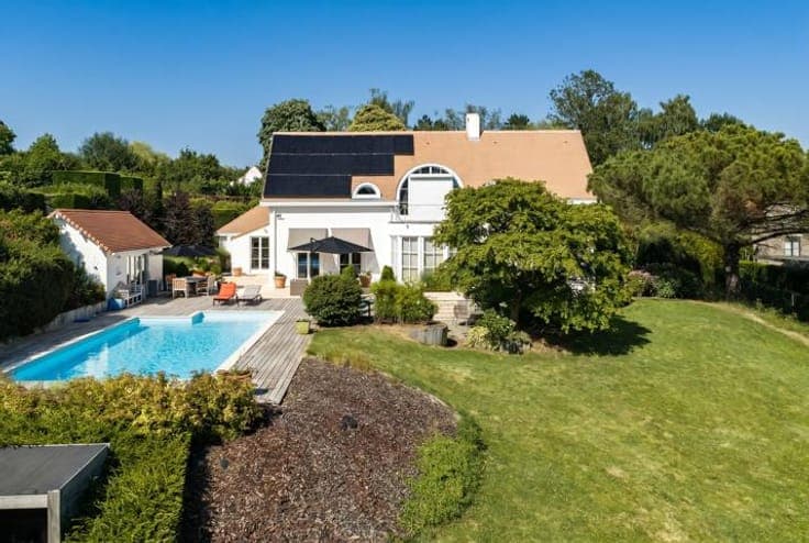 LASNE - Magnificent 4-Bed Villa with Pool - 367 m²