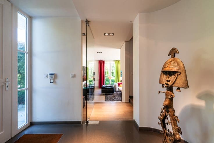 LASNE - Magnificent 4-Bed Villa with Pool - 367 m²