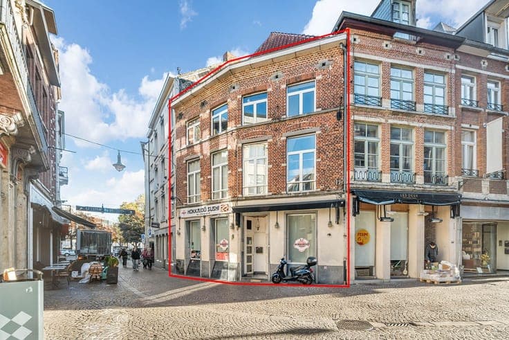 Mechelsestraat 46 - breed opbrengstpand met winkel en 2 ...