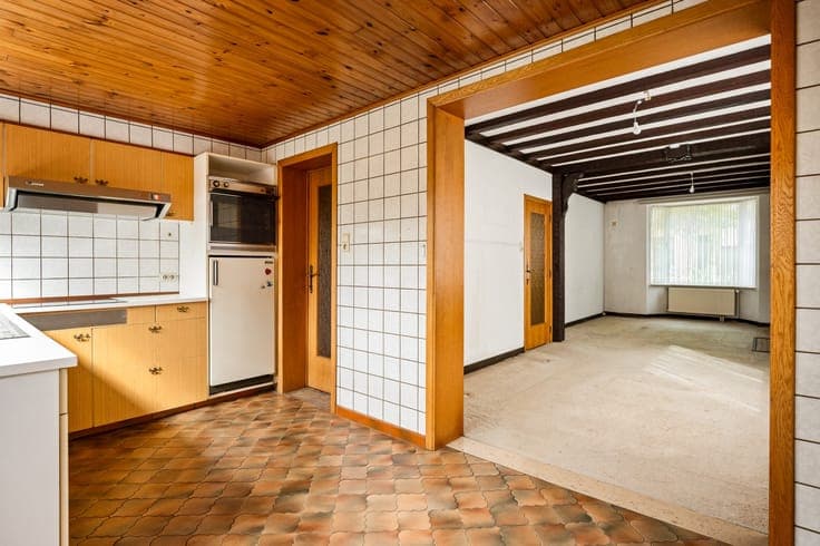 Woning met 4 slpk, garage en zuidgerichte tuin