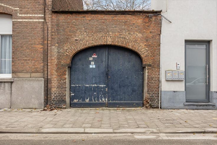 NEO-CLASSICISTISCH HERENHUIS bij parken