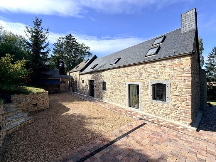 House in Assesse