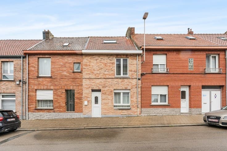 House with garden to renovate in Machelen