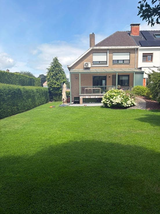 3 bedroom house, garden and garage in Sint-Pieters-Leeuw