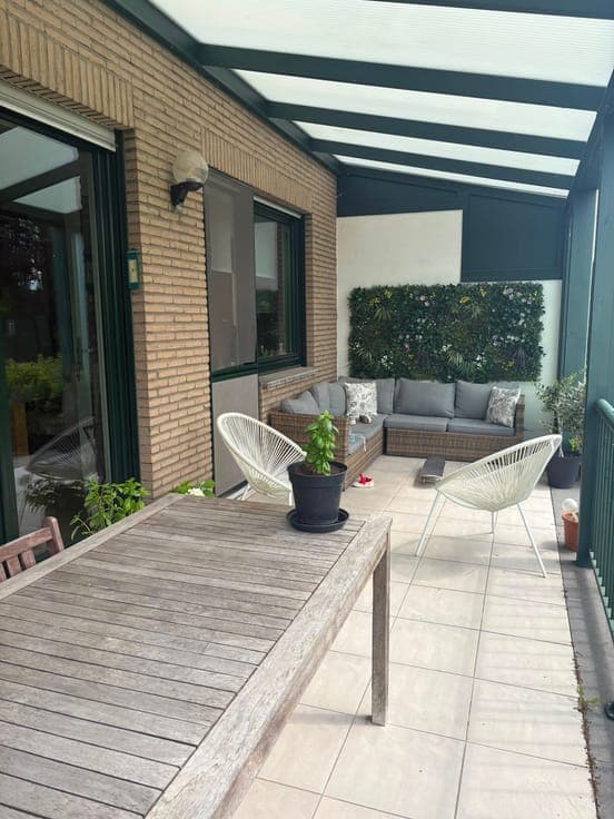 3 bedroom house, garden and garage in Sint-Pieters-Leeuw