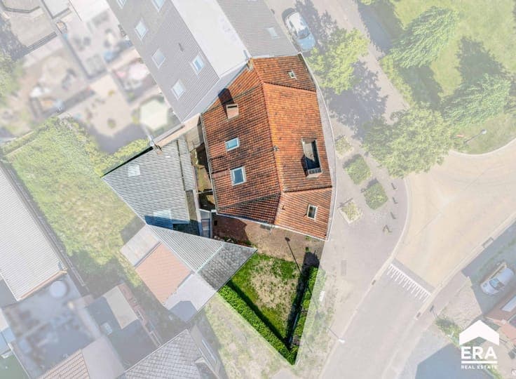 Investment property with shop in Zonhoven