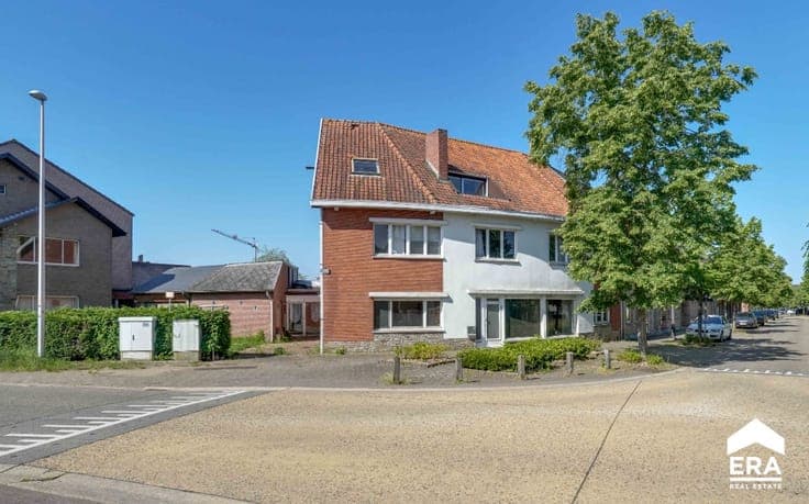 Investment property with shop in Zonhoven