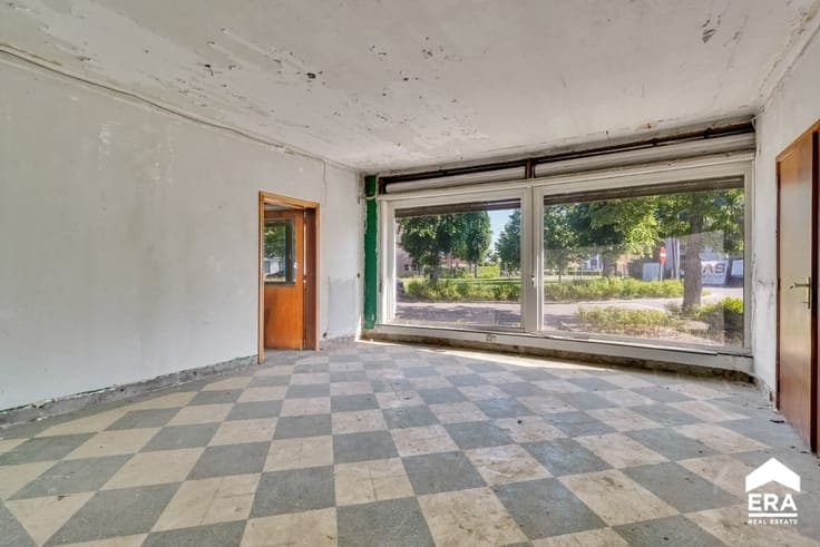 Investment property with shop in Zonhoven
