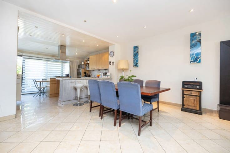 Beautiful 3 bedroom house of ± 145m²