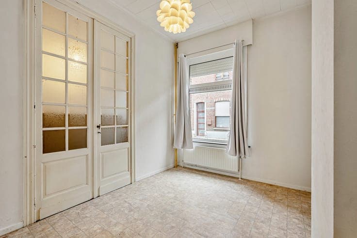 Goed gelegen rijwoning met 2 slaapkamers en een af te wer...