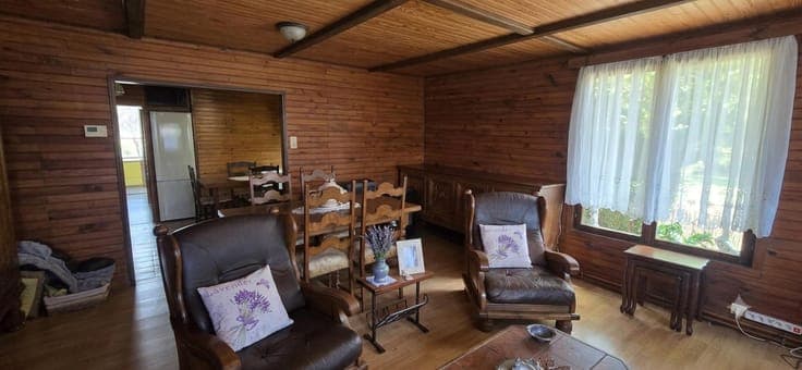 One-bedroom chalet with a 323 m² plot of land