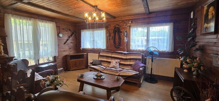 One-bedroom chalet with a 323 m² plot of land