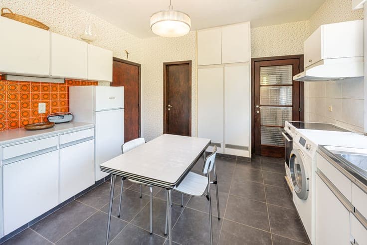 Characterful home on a 916 m² plot with 3 bedrooms