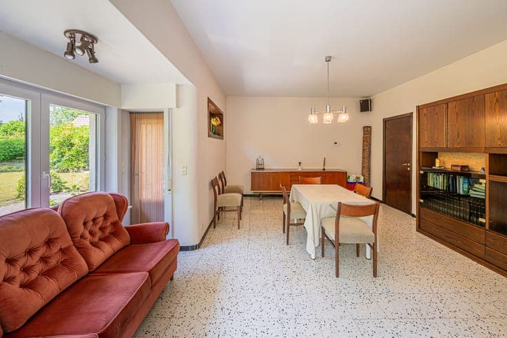 Characterful home on a 916 m² plot with 3 bedrooms