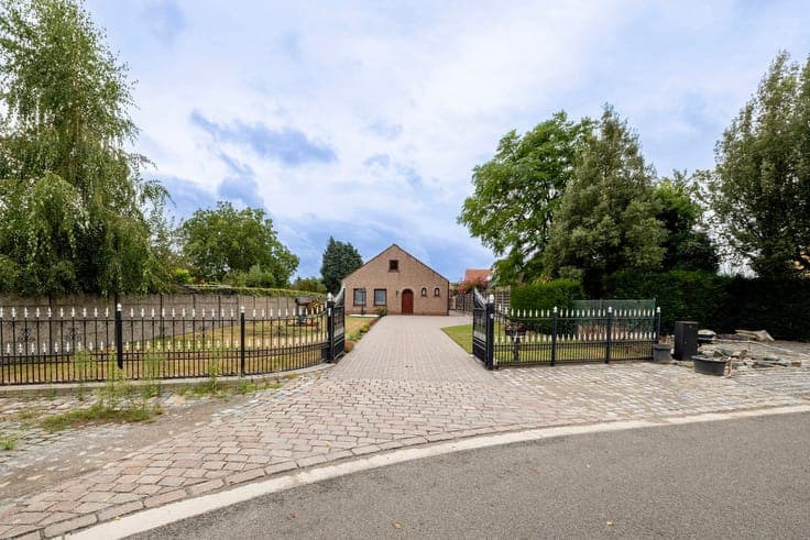 House in Malle